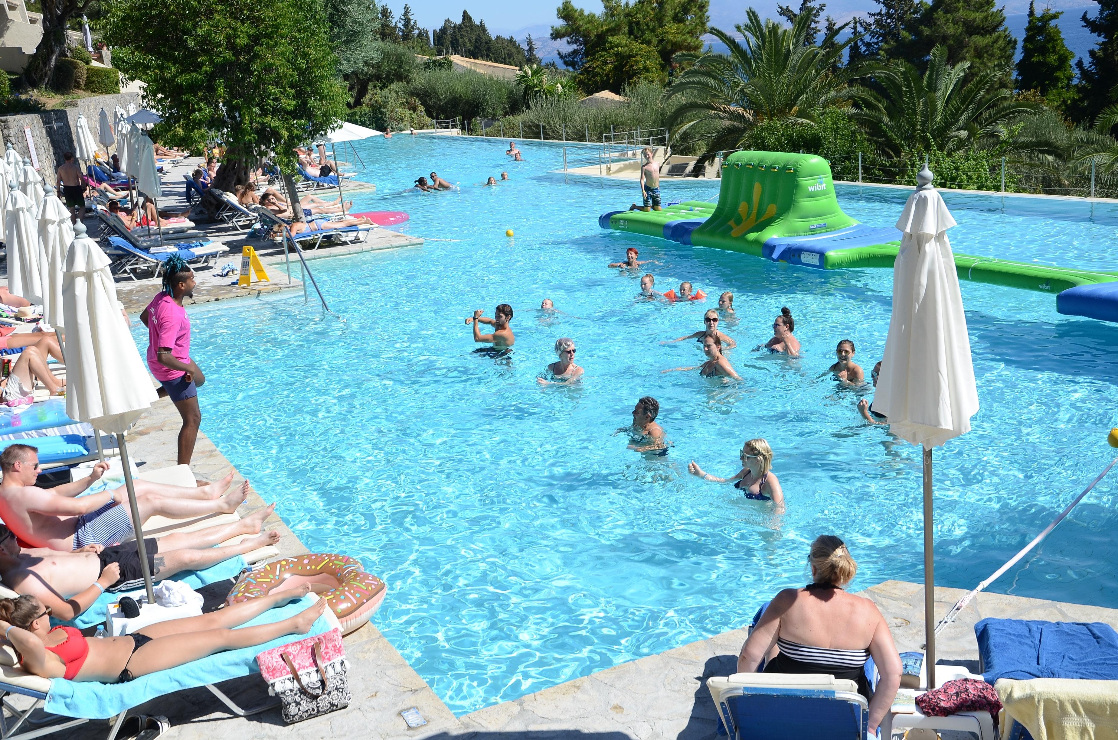 Aeolos Beach Resort Gastouri  Екстериор снимка